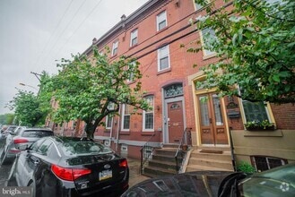 Building Photo - 2424 Poplar St