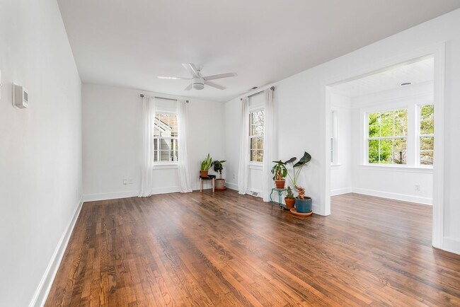 Building Photo - Stunning Home Duke Park Neighborhood: Avai...