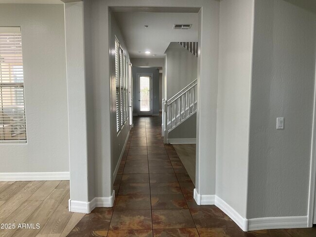 Building Photo - 20893 W Cora Vista