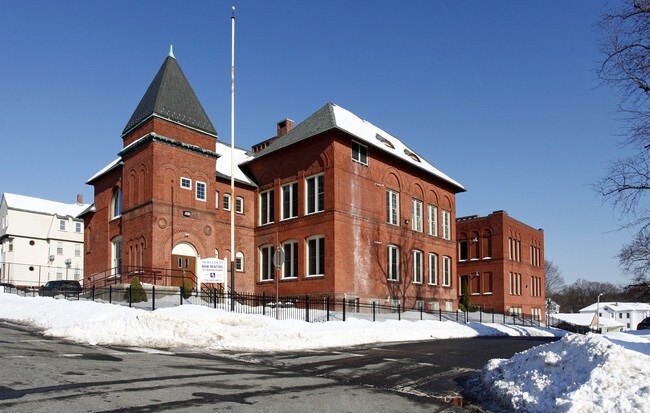 Building Photo - 13 Dartmouth St