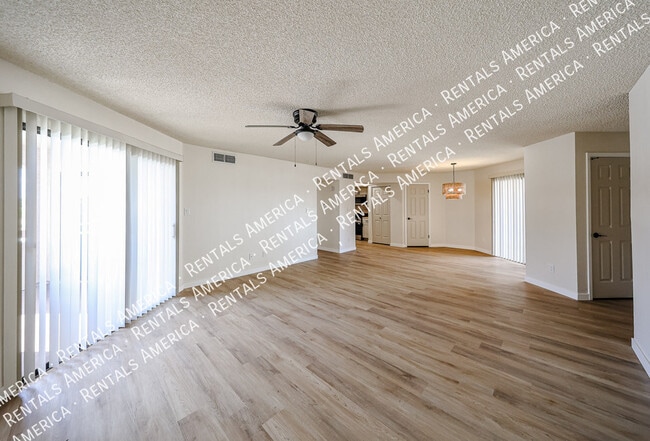Foto del edificio - 9151 W Greenway Rd
