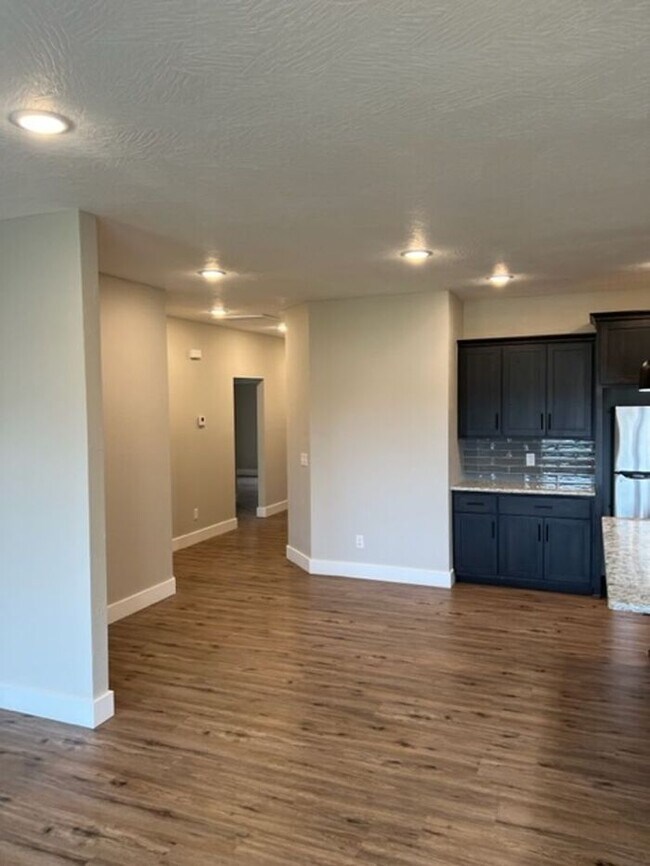 Building Photo - Your Dream Home Awaits in Olde World Estat...