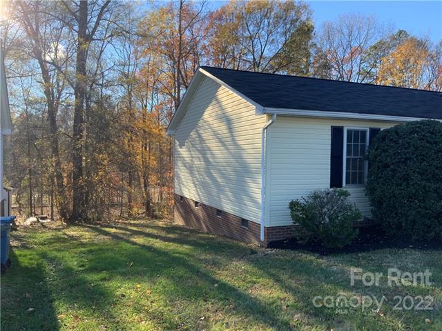 Building Photo - 1202 Celebration Dr