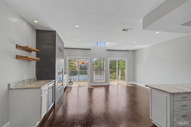 Building Photo - 42 Baybridge Dr