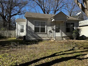 Building Photo - 701 Cranford St