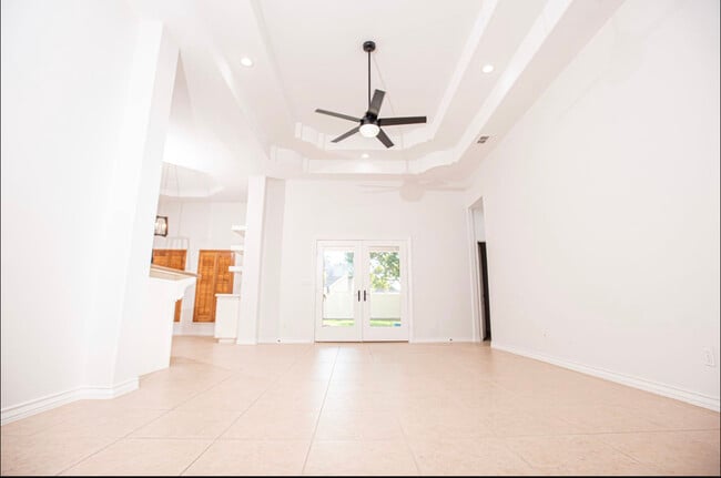 Foto del edificio - 1616 Sebastian Dr