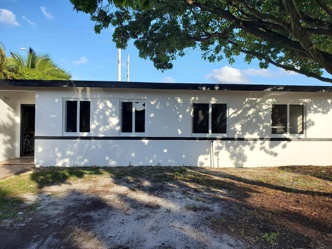 Foto del edificio - 3201 SW 98th Ave