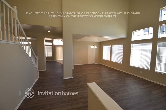 Building Photo - 24340 Saddlebag Ct