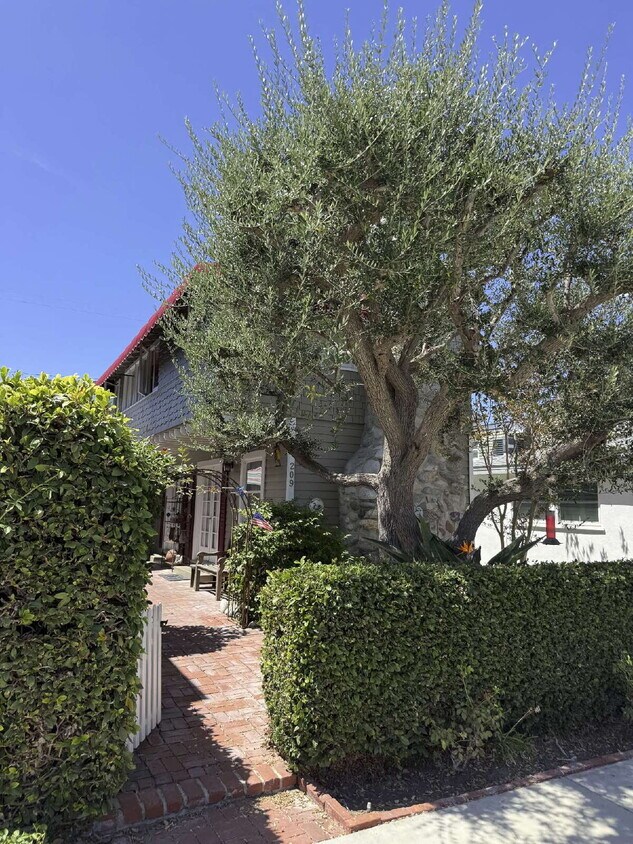 Foto principal - "Charming 4-Bedroom Classic Cottage & Cozy...