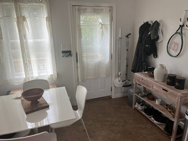 Foto del edificio - 102 Summer St