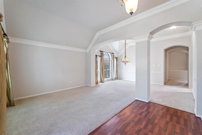 Building Photo - 13738 Sherburn Manor Dr