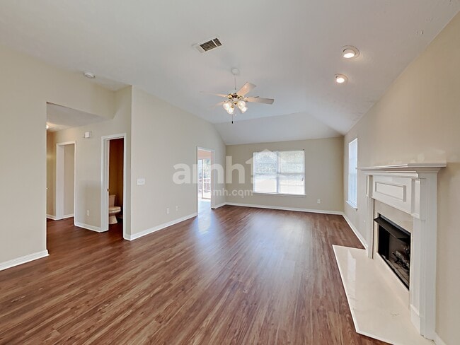 Foto del edificio - 2800 Rader Ridge Ct