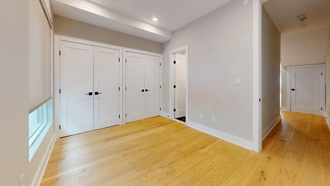Foto del edificio - 828 18th St NE