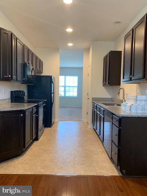 Foto del edificio - 17275 Library Blvd