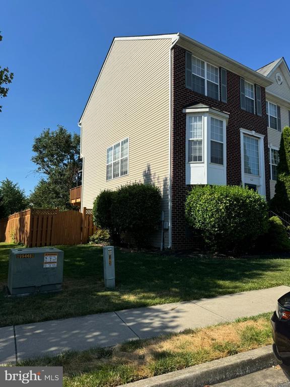 Primary Photo - 143 Harpers Way