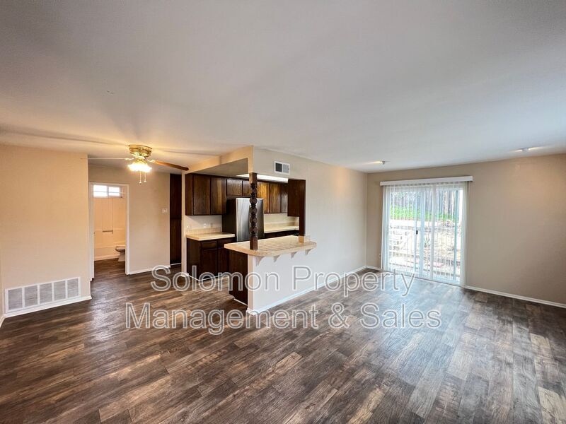 Foto principal - 1008 Santa Fe Dr