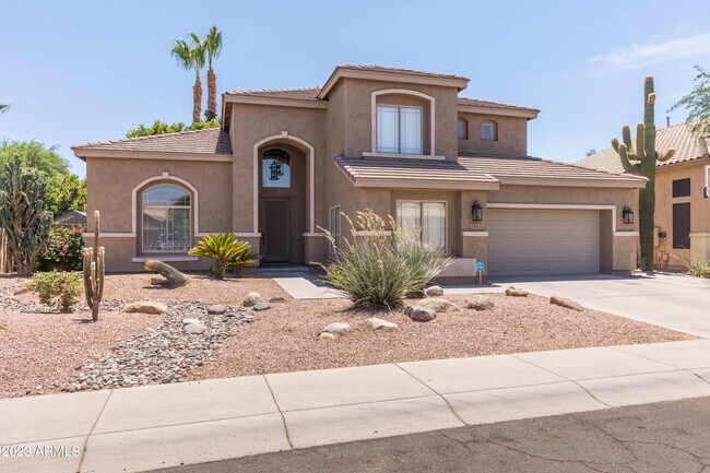 Building Photo - 663 W Raven Dr
