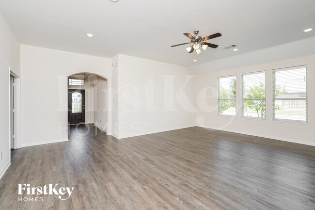 Foto del edificio - 118 White Wing Ln