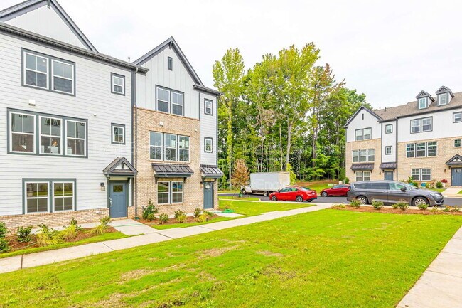 Foto del edificio - 12305 Landry Renee Pl