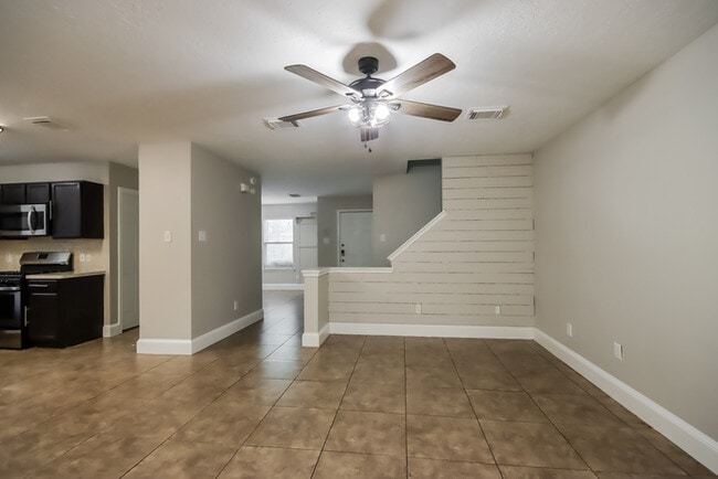 Foto del edificio - 21851 Pleasant Groves