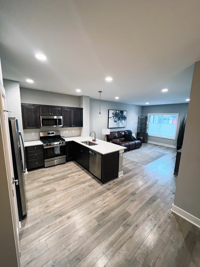 Foto del edificio - 465 SW 12th St