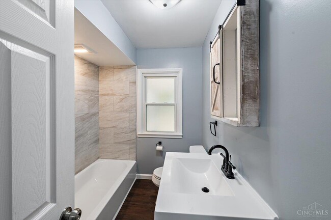 Building Photo - 740 Allen Ave