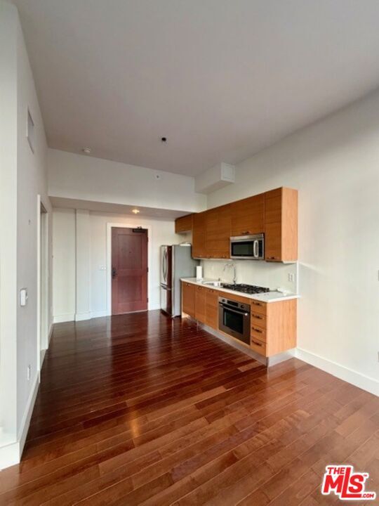 Foto del edificio - 460 S Spring St