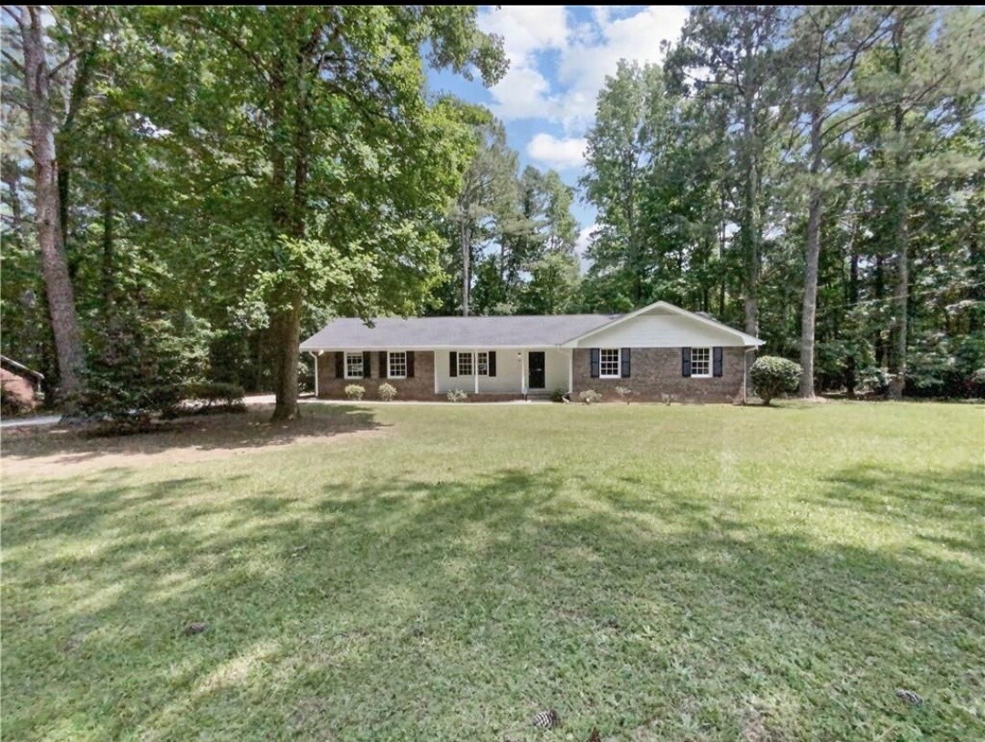 Primary Photo - 86 Fair Oaks Dr SE