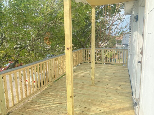 Foto del edificio - 5618 Avenue L Ave