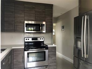 Foto principal - 811 NW 6th Ave