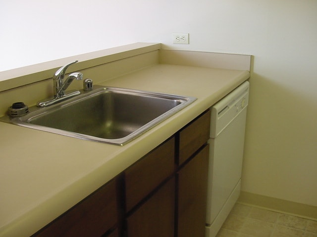 Building Photo - 2444 Hihiwai St