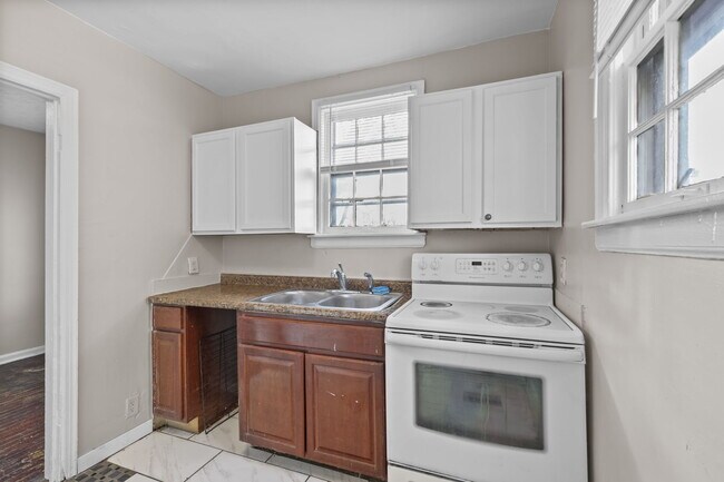 Foto del edificio - 1227 W 25th St