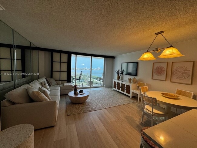 Building Photo - 5440 N Ocean Dr