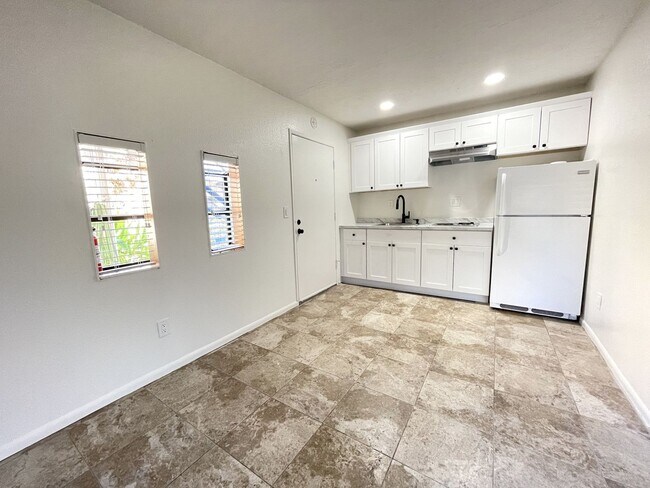 Foto del edificio - 4472 Felton St