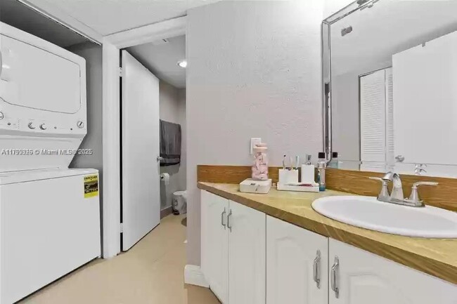 Foto del edificio - 8205 SW 152nd Ave