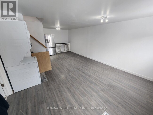 Building Photo - 52 Pritchard Ave