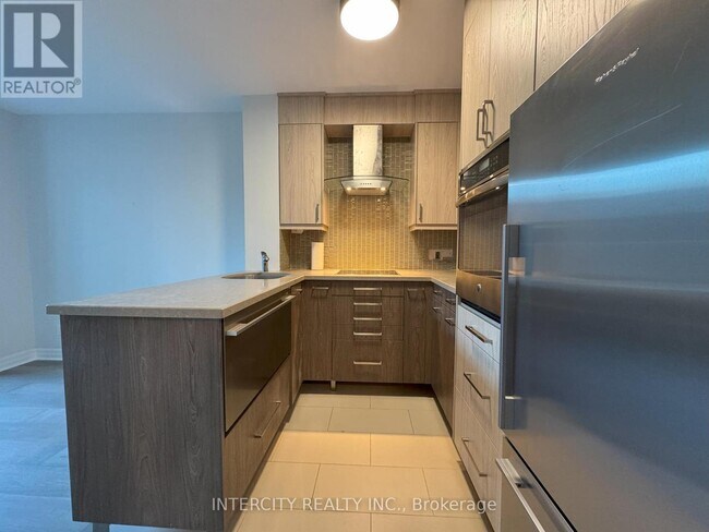 Photo du bâtiment - 70 Alexander St