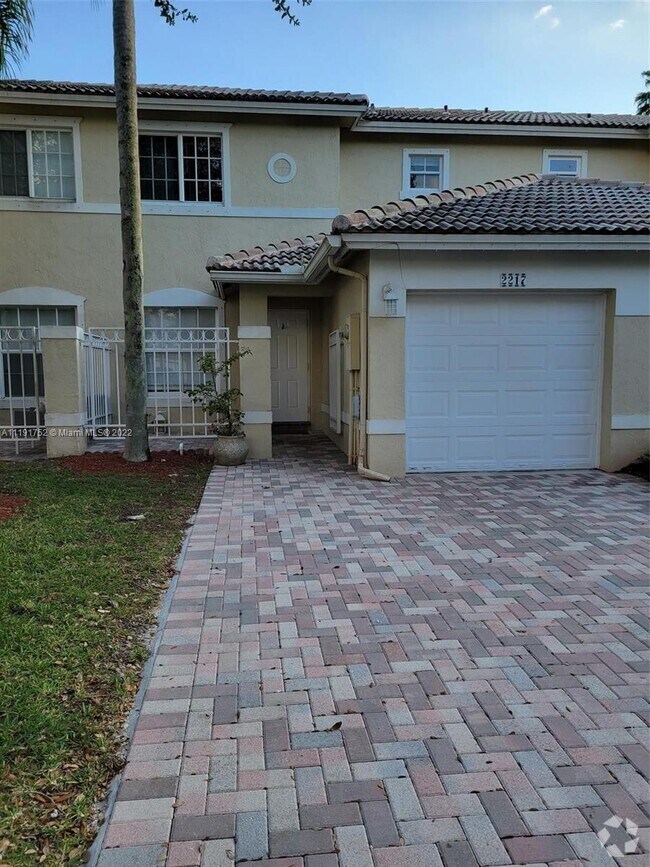 Best Luxury Lakes Of Western Pines Apartments for Rent Pembroke Pines, FL 1 Rentals