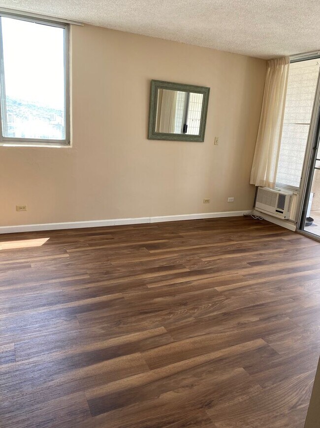 Foto del edificio - Summer Palace 1 Bed/1Bath/1Park - Availabl...