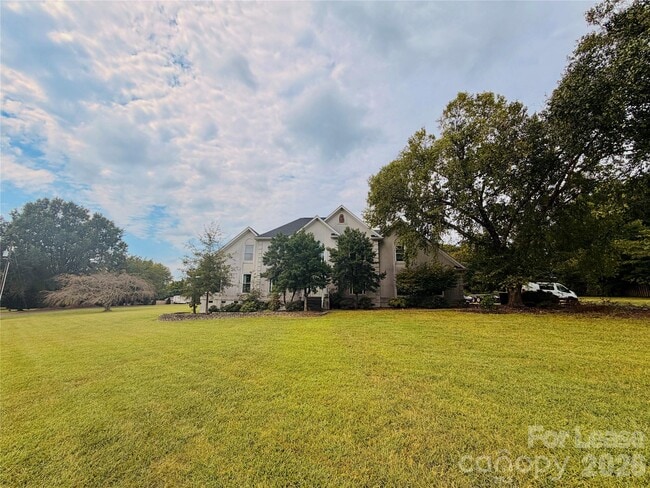 Building Photo - 118 Sunfish Dr
