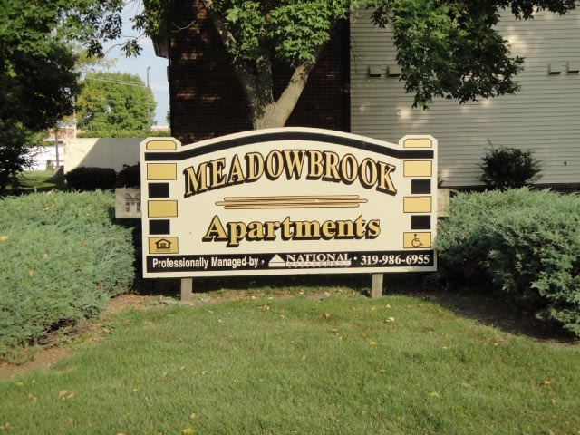 Foto del edificio - Meadowbrook Apartments