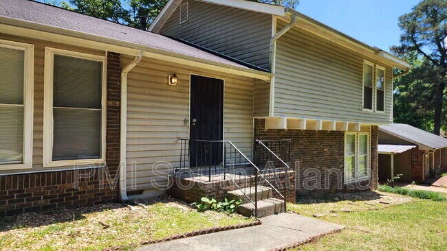 Building Photo - 7656 Cloverdale Ln