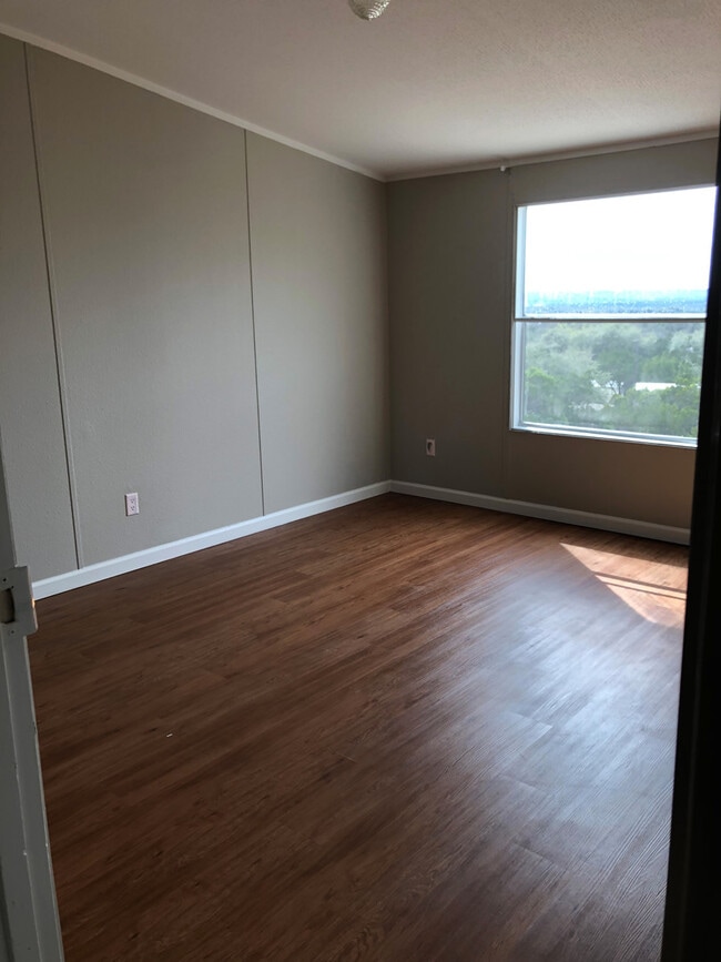 3021 Broad Oak Dr, Bandera, TX 78003 House Rental in Bandera, TX