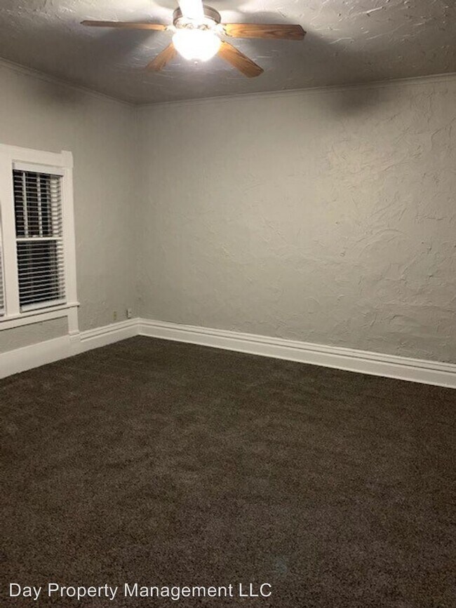 Building Photo - 3 br, 1 bath Apartment - 1400 Knapp St.