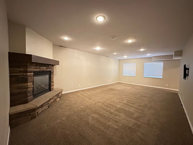 Foto del edificio - Spacious West Jordan Home Available!