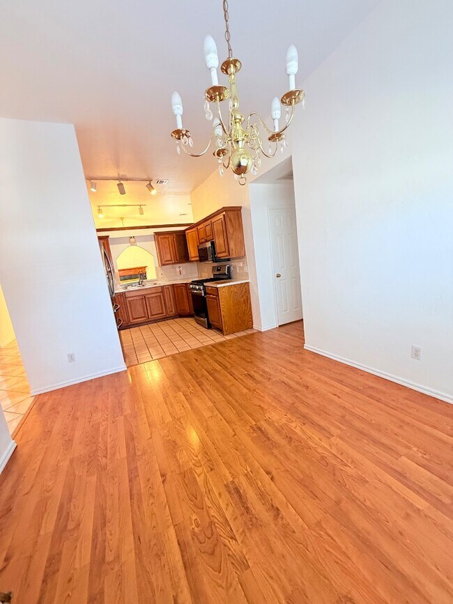 Foto del edificio - 1016 Westbury Terrace