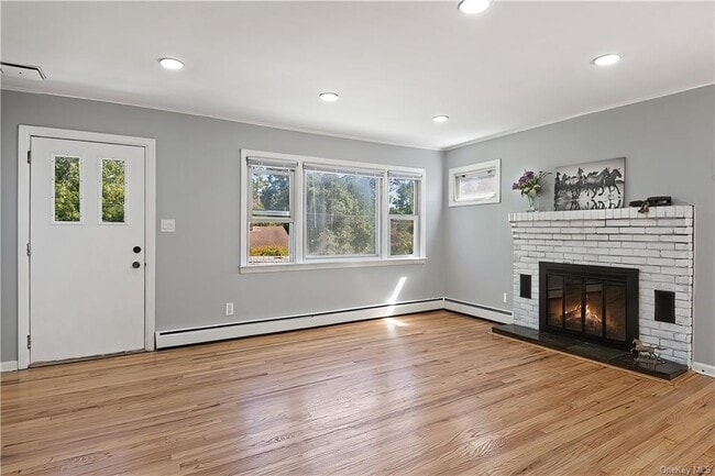 Building Photo - 95 Edgepark Rd
