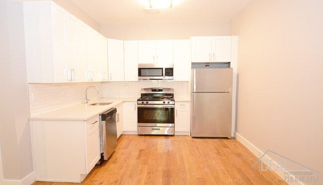 Foto del edificio - 271 Martense Street #2FR