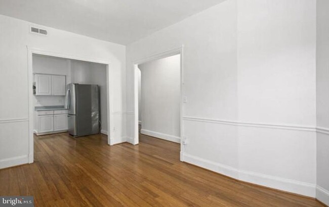 Building Photo - 32 Seaton Pl NW