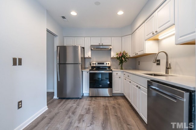 Photo - 250 S Estes Dr Apartment